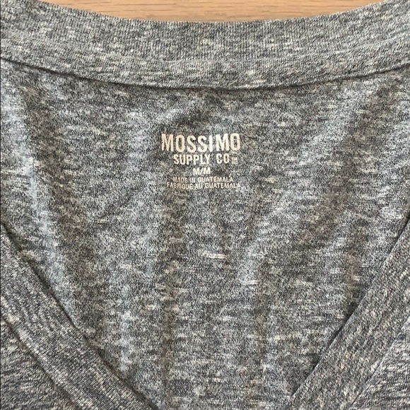 Women’s short sleeve v-neck t-shirt. Mossimo grey - Picture 2 of 6